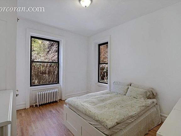 3rd image of 44 W 96th St APT 1D