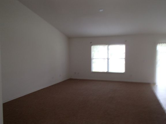3rd image of 2474 SE Whitehorse St
