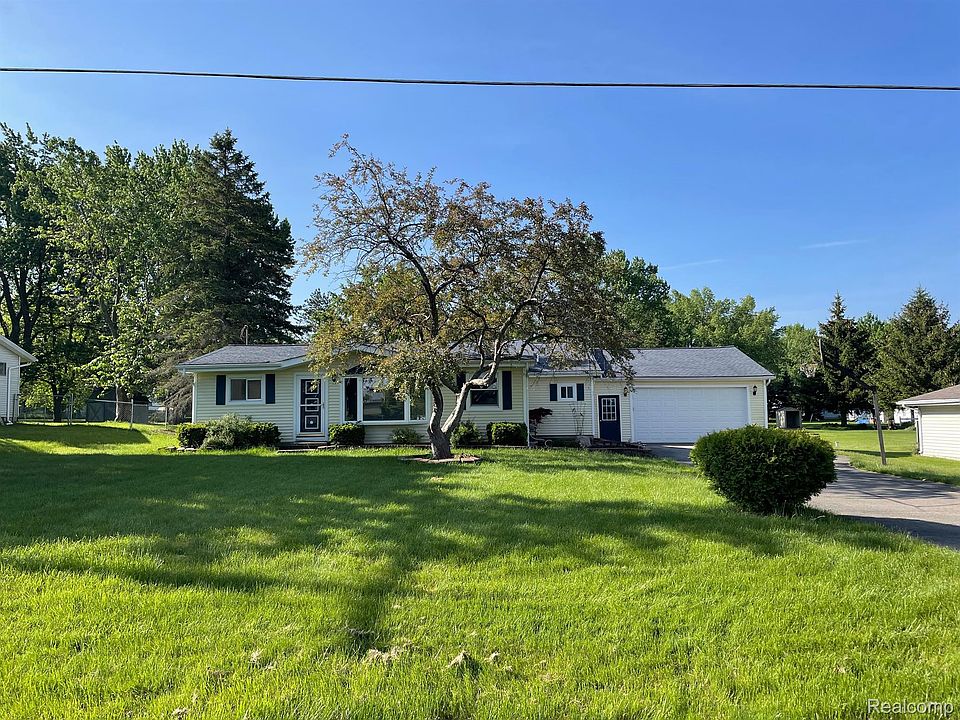 1st image of 6096 Sun Valley Dr