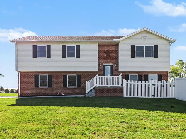 101 Deerview Dr, Newville, PA 17241