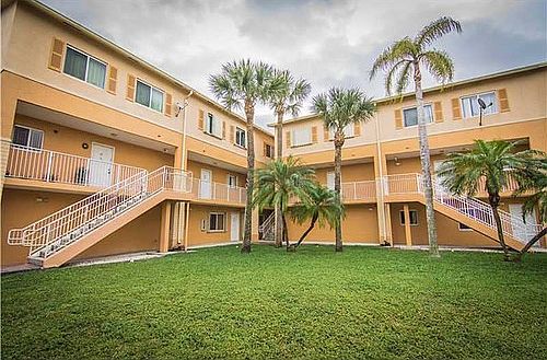 1st image of 6225 Kendale Lakes Cir APT 250