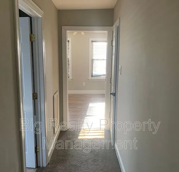 457 Walnut St — Photo 10
