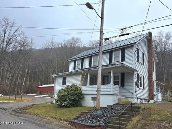 2432 Pine St, Rock Glen, PA 18246