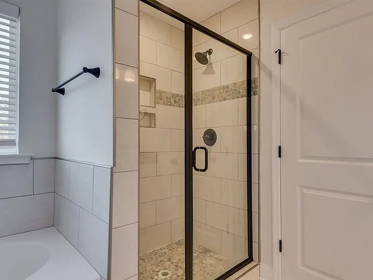 1011 Spotswood Cir — Photo 19