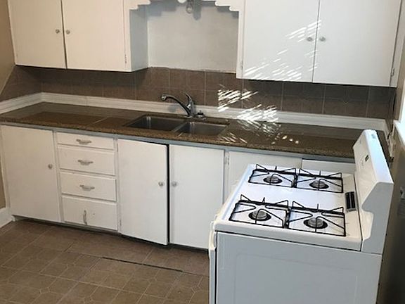 4th image of 524 1/2 S University Blvd APT A