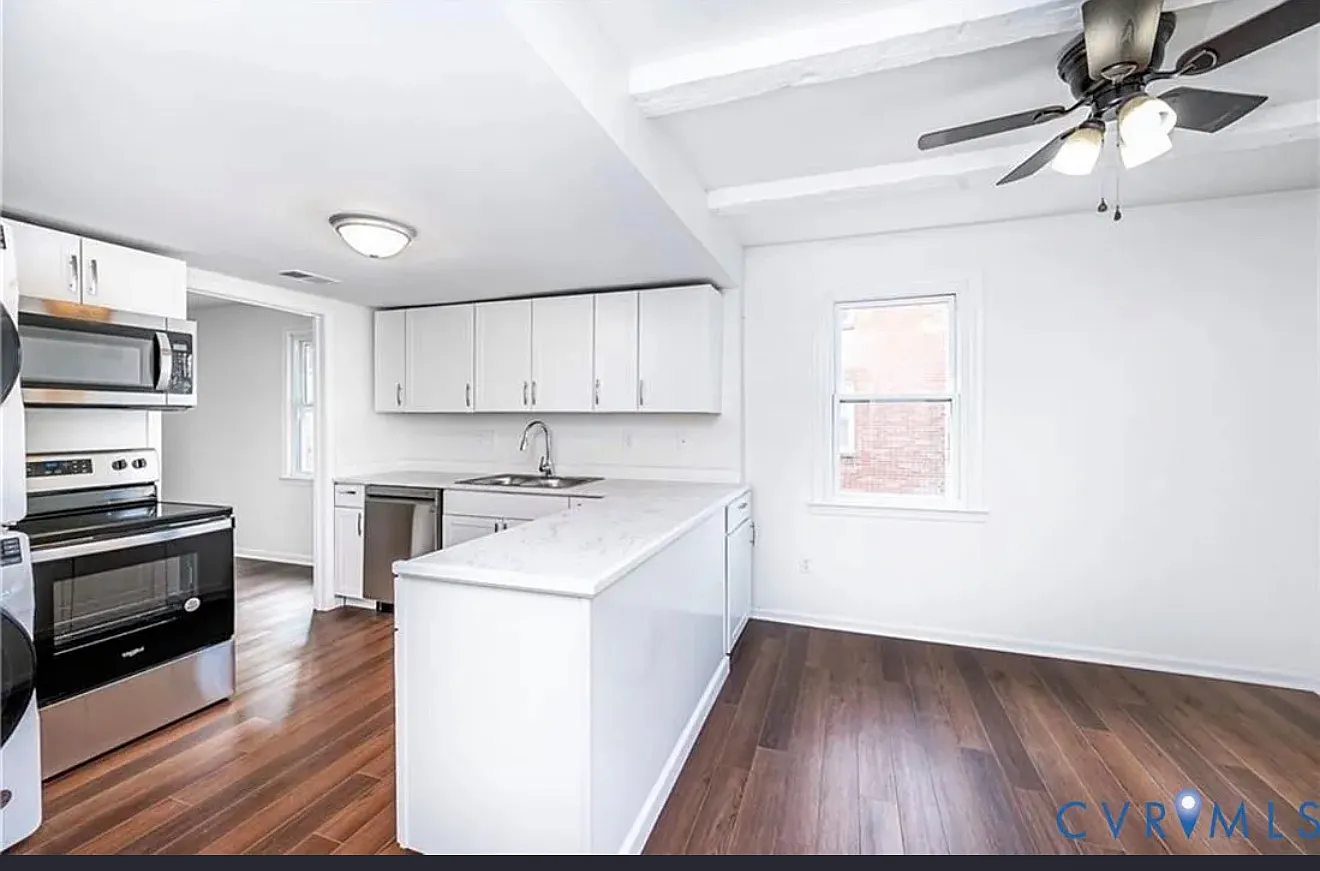 3 bed, 1.5 bath, 1190 sqft, $2,200 — Photo 1