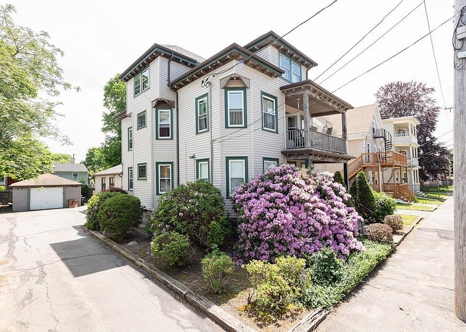 1st image of 40 Hillberg Ave
