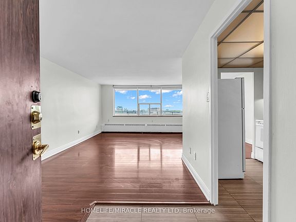 3rd image of 20 Forest Manor Rd #1611