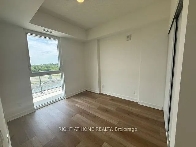 33 Erie Ave #811 — Photo 10