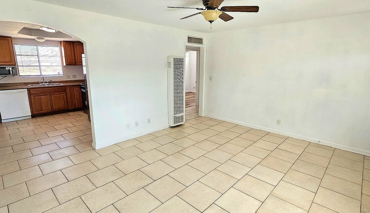 Welcome to our 2 Bedroom 1 Bath House — Photo 3