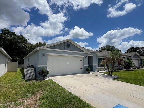 3rd image of 2489 Bulrush Dr