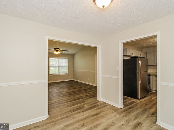 4th image of 4336 Hillview Dr