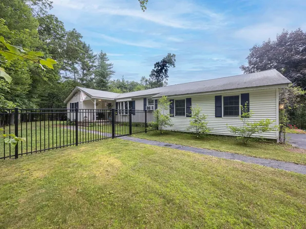 1 Woodhenge Circle, Londonderry, NH 03053