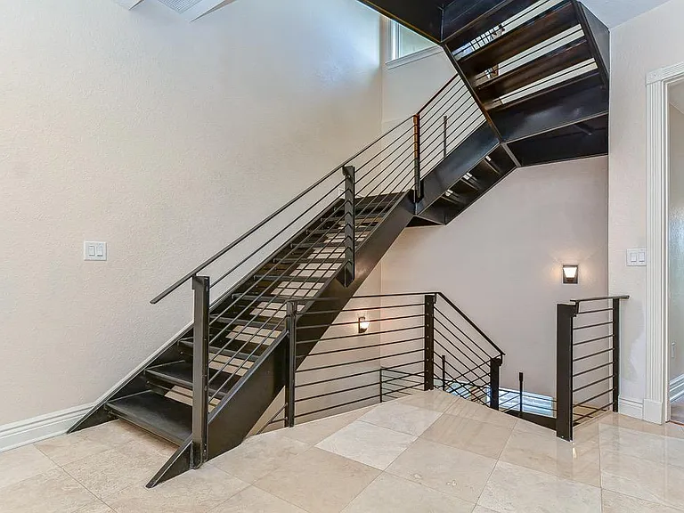 4907 Bayshore Blvd — Photo 24