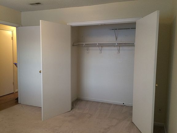 4th image of 925 Cleveland St Unit 204