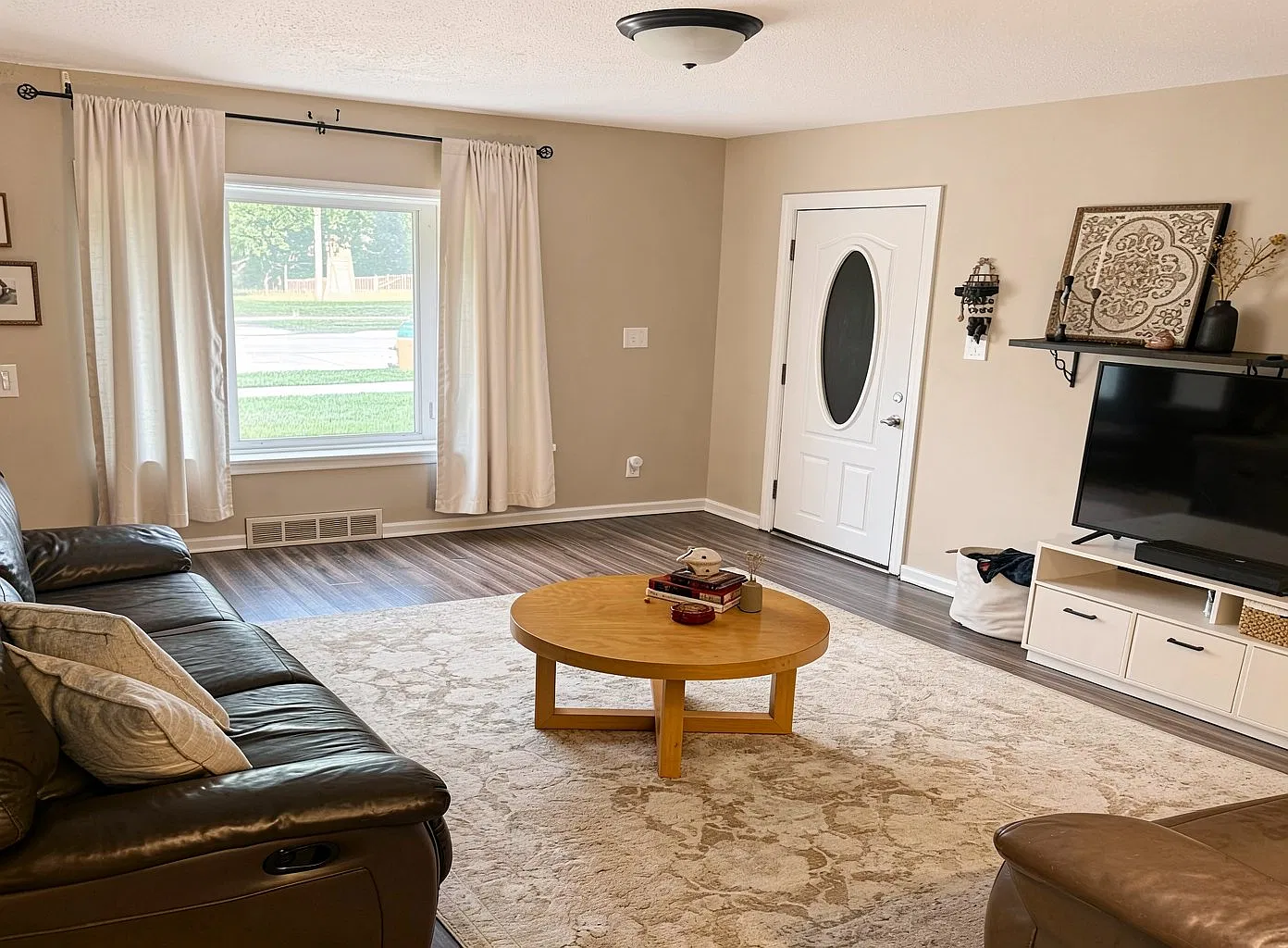 2 bed, 1150 sqft, $1,250 — Photo 2