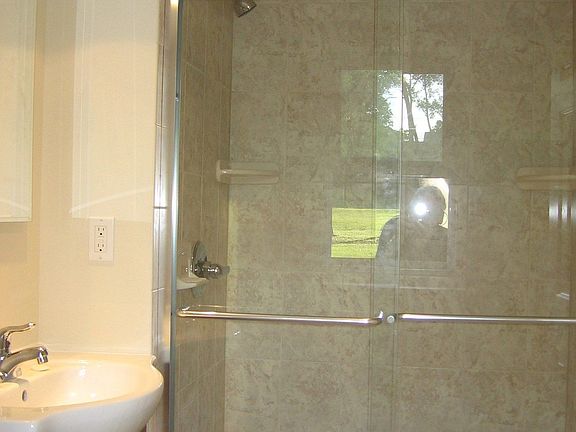 Lower level Bath: