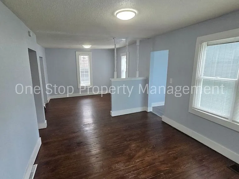 5130 NE Baxter Ave — Photo 6