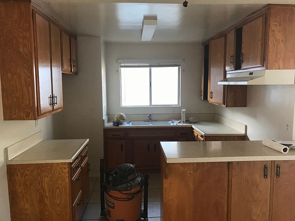 2nd image of 8526 Rose St