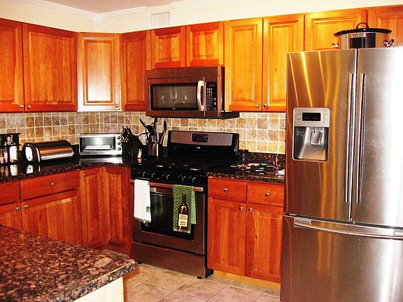 2nd image of 135 Pinebrook Dr #135