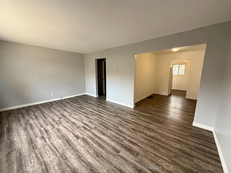 161 Toulon Cres — Photo 4