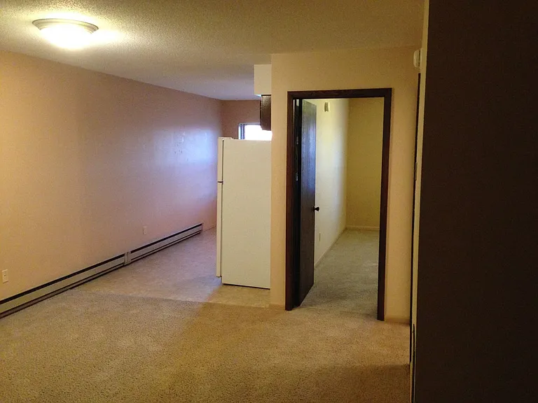 220 3rd St NW — Photo 6