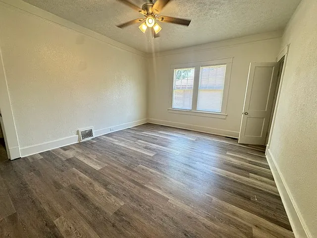 2309 Willard St — Photo 12