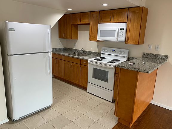 3rd image of 14303 32nd Ave NE APT F