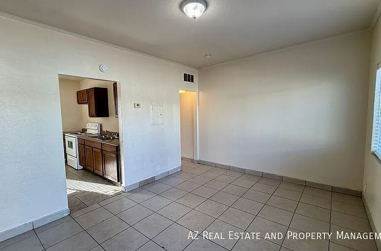1233 W Pierce St #3 — Photo 7