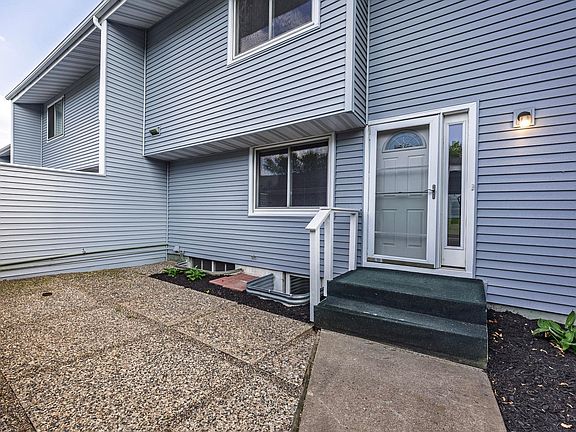 2nd image of 101 Canabury Ct