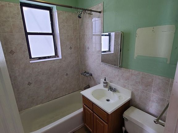 3rd image of 21-15 27th St #3D