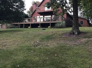 135 Perkins Ln, Burgettstown, PA 15021