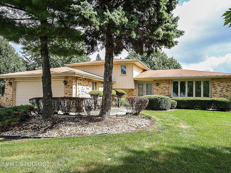 1st image of 15233 Windsor Dr
