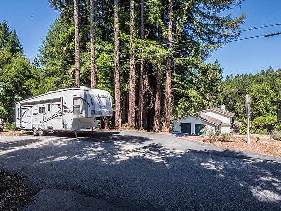 2nd image of 375 Manzanita Ave