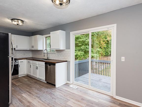3rd image of 1944 Ball Ave NE #1