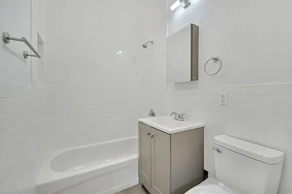 Rented by Compass | media 23