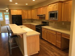 2616 S Water Ave, Portland, OR 97201