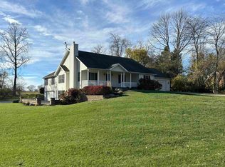 1215 W Dun Grazin Dr, Connersville, IN 47331