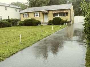 700 Commander Ave, West Babylon, NY 11704
