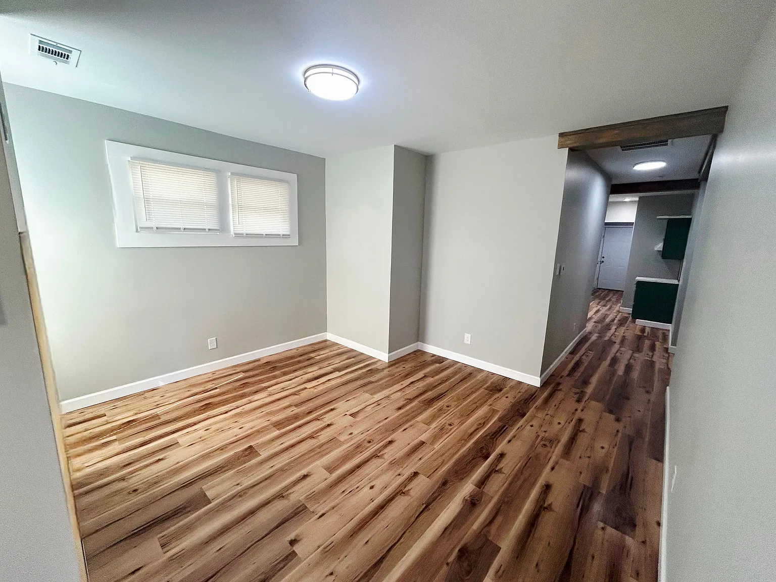 3 bed, 2.0 bath, 1261 sqft, $1,495 — Photo 2