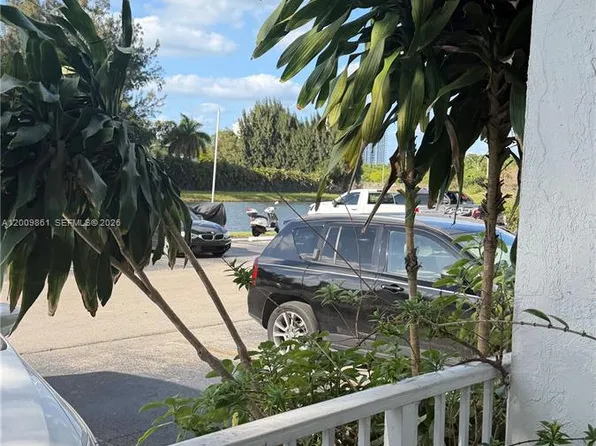 16465 NE 22nd Ave, North Miami Beach, FL