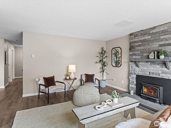 5th image of 9418 55th Drive NE