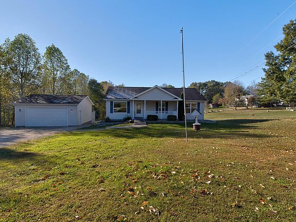 2nd image of 1475 Skaggs Ln