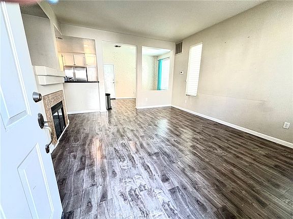 4th image of 25554 Schubert Cir