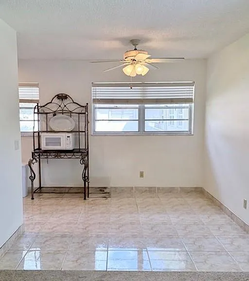 1225 NW 21st St #1014 — Photo 5