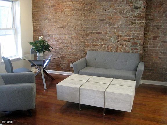 2nd image of 2303 A C Powell Blvd APT 4