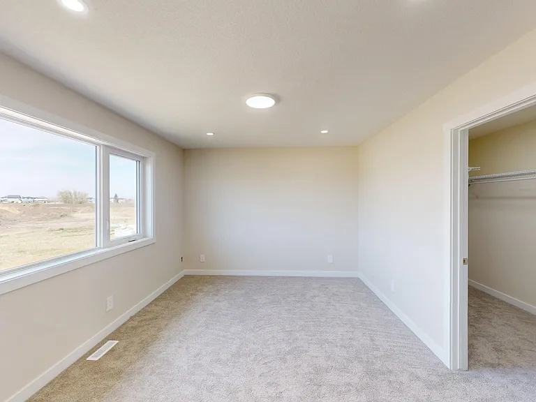 1227 Westmount Dr — Photo 15