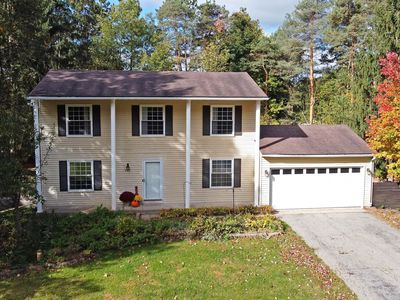345 Arbor Pine Dr, Ortonville, MI, 48462