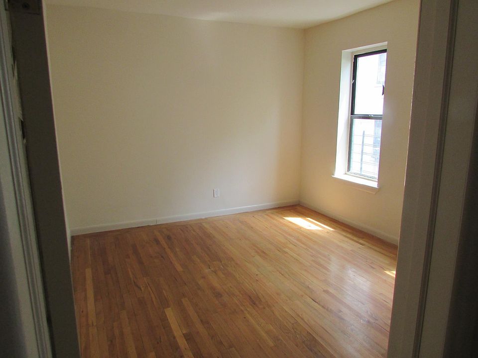 2nd image of 1240 Fulton Ave