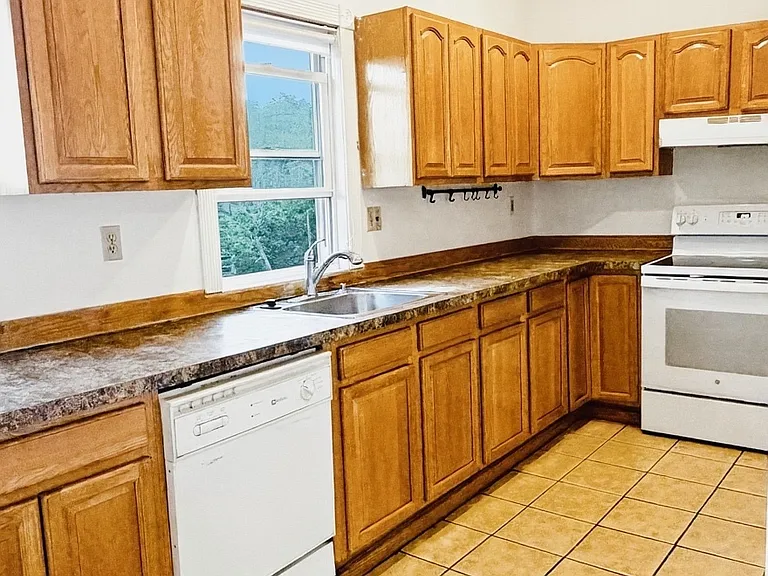 394 Spring St #3 — Photo 7